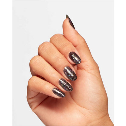 OPI Lac #HRQ13 - Hot & Coaled